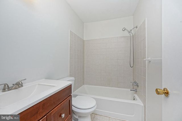 37 ARROWWOOD CT, Woodbury, NJ 08096