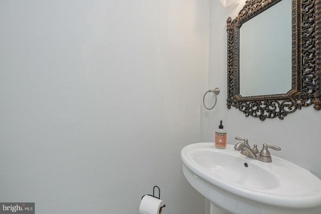 37 ARROWWOOD CT, Woodbury, NJ 08096