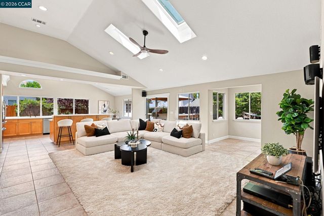 73 Randolph Pl, San Ramon, CA 94583
