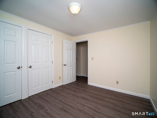 6 Warren Road, Woodbridge, CT 06525