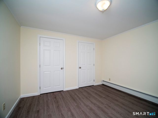 6 Warren Road, Woodbridge, CT 06525