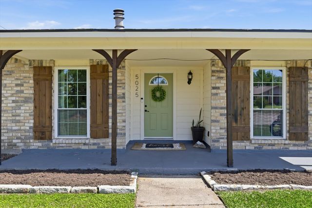 5025 Wheeler Circle, The Colony, TX 75056