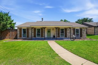 5025 Wheeler Circle, The Colony, TX 75056