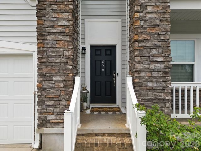 456 Jones Peak Drive, Simpsonville, SC 29681