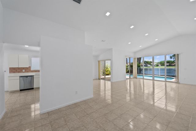 22586 Esplanada Drive, Boca Raton, FL 33433