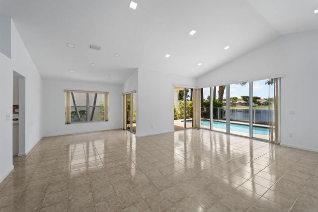 22586 Esplanada Drive, Boca Raton, FL 33433