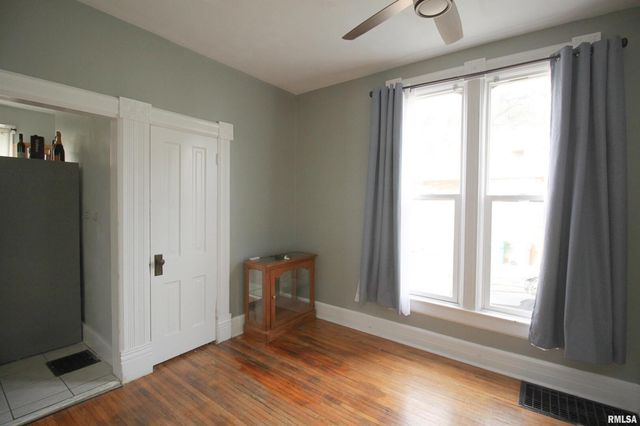 78 GARFIELD Avenue, Galesburg, IL 61401