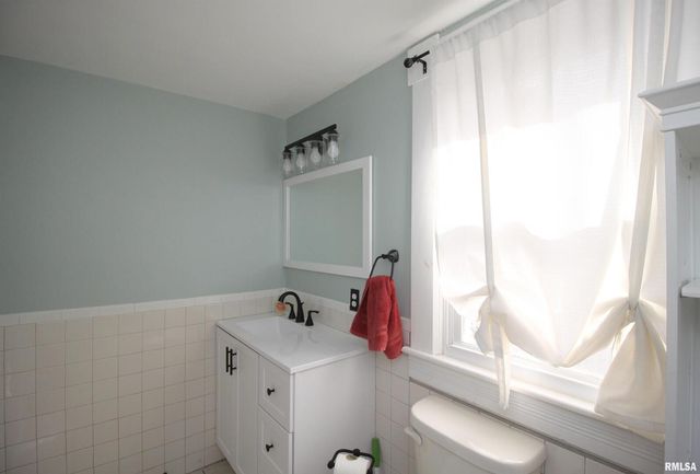 78 GARFIELD Avenue, Galesburg, IL 61401