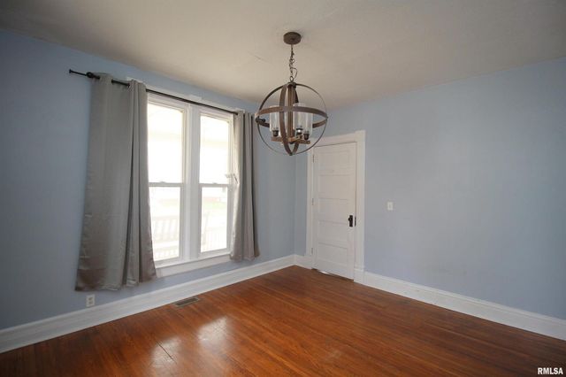 78 GARFIELD Avenue, Galesburg, IL 61401