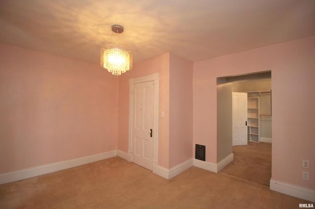 78 GARFIELD Avenue, Galesburg, IL 61401