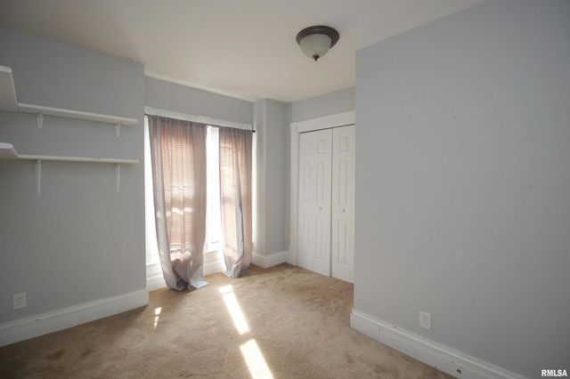 78 GARFIELD Avenue, Galesburg, IL 61401