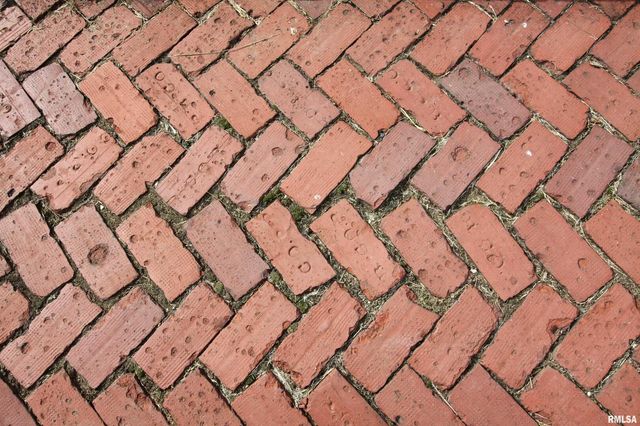 78 GARFIELD Avenue, Galesburg, IL 61401