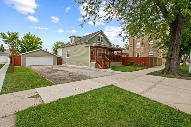 5010 W Newport Avenue, Chicago, IL 60641
