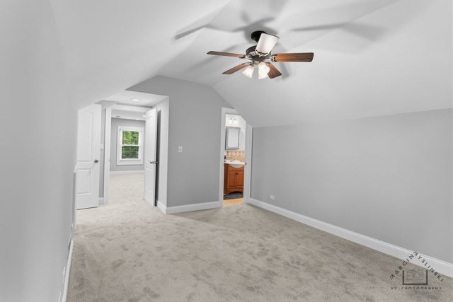 5010 W Newport Avenue, Chicago, IL 60641
