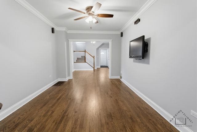 5010 W Newport Avenue, Chicago, IL 60641