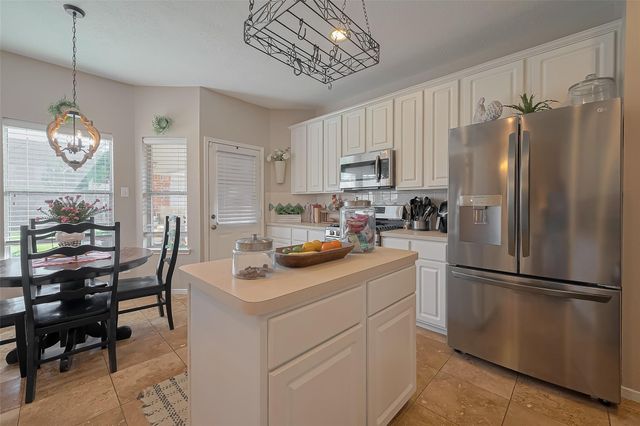 6718 Bienville Avenue, Baytown, TX 77521