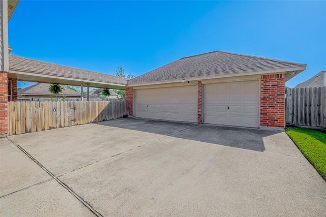 6718 Bienville Avenue, Baytown, TX 77521