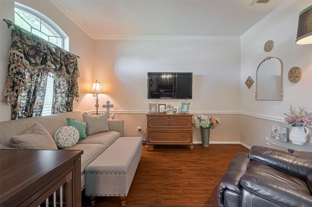6718 Bienville Avenue, Baytown, TX 77521
