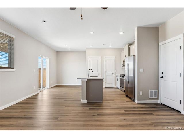 9371 Truckee Ct, Commerce City, CO 80022