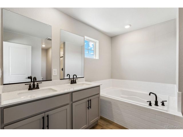 9371 Truckee Ct, Commerce City, CO 80022