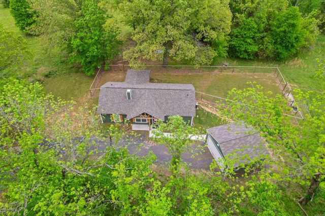 2153 Seaton Rd, Ward, AR 72176