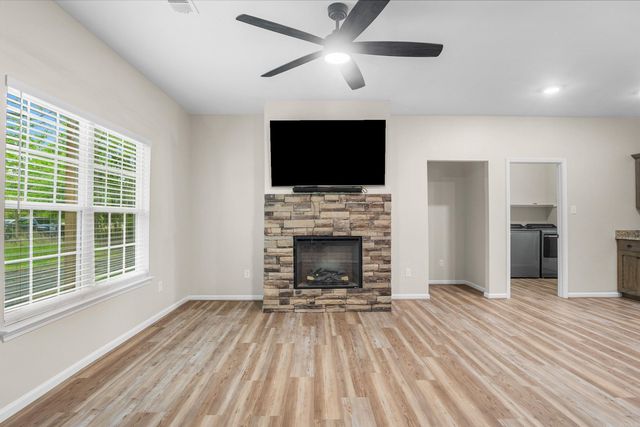 2153 Seaton Rd, Ward, AR 72176