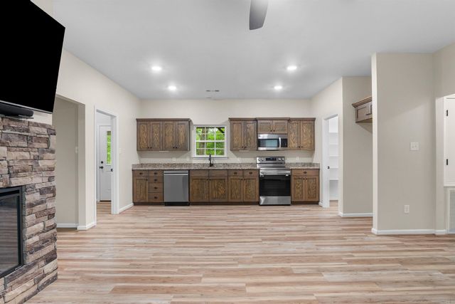 2153 Seaton Rd, Ward, AR 72176