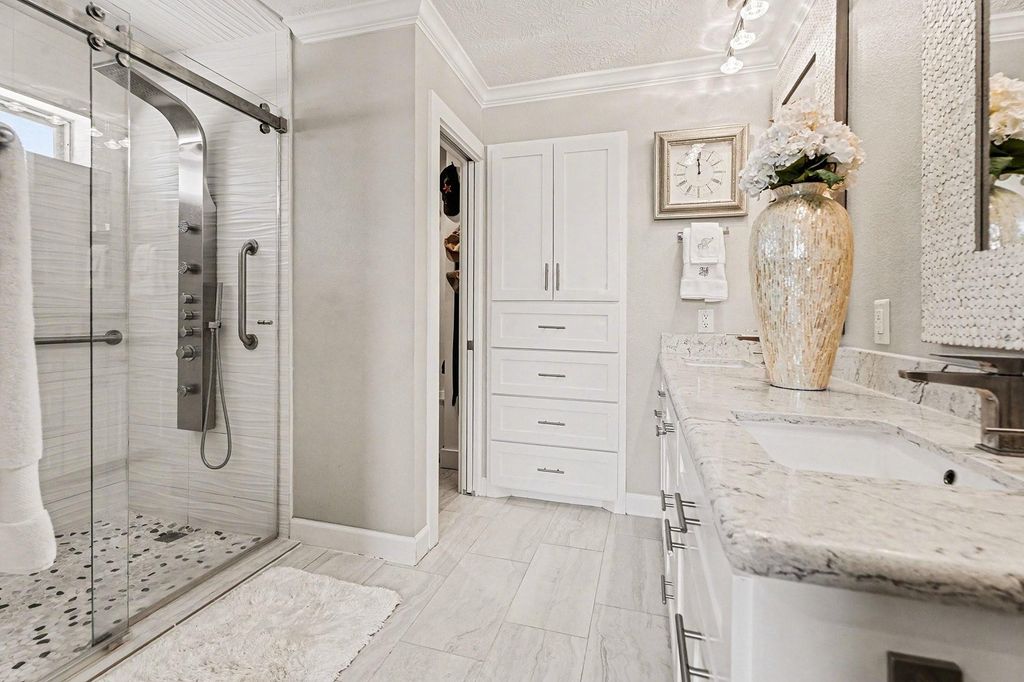 3409 Winter Lane, Baytown, TX 77521