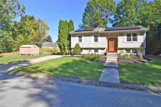 16 River Drive, Johnston, RI 02919
