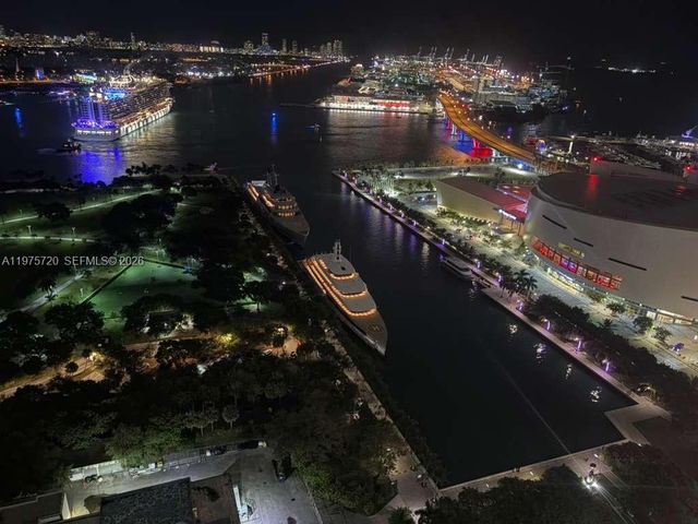 900 Biscayne Blvd 3704, Miami, FL 33132