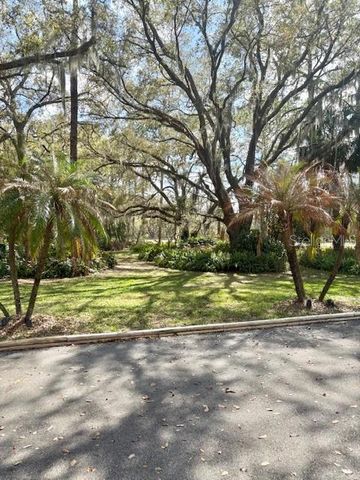 4901 CHULUOTA ROAD, Orlando, FL 32820