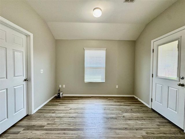 1895 Bartlett Drive, Newcastle, OK 73065