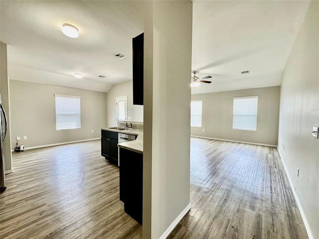 1895 Bartlett Drive, Newcastle, OK 73065