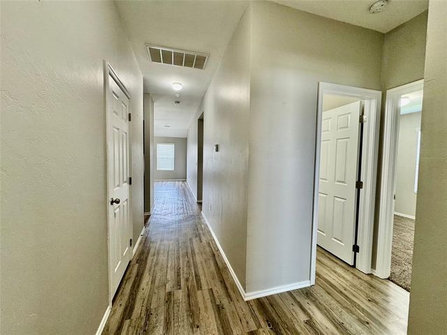 1895 Bartlett Drive, Newcastle, OK 73065