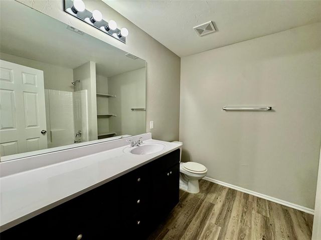 1895 Bartlett Drive, Newcastle, OK 73065