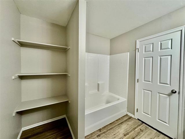 1895 Bartlett Drive, Newcastle, OK 73065