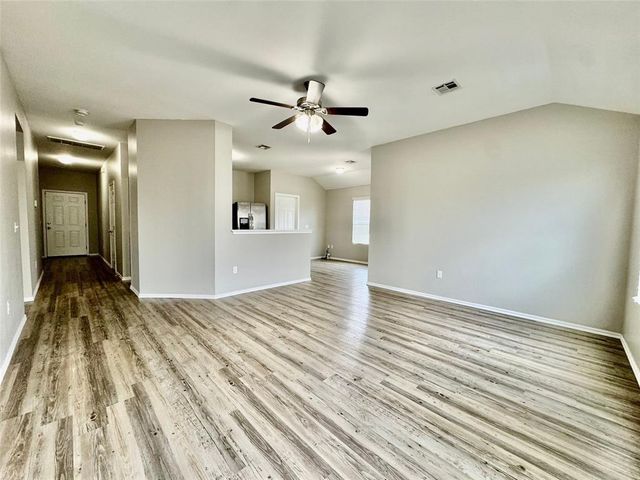 1895 Bartlett Drive, Newcastle, OK 73065