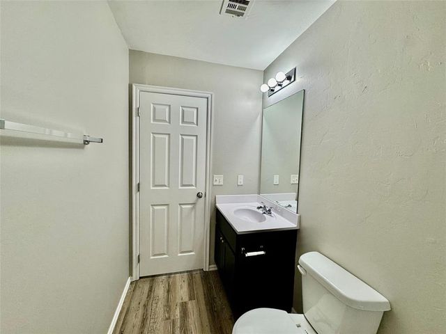 1895 Bartlett Drive, Newcastle, OK 73065