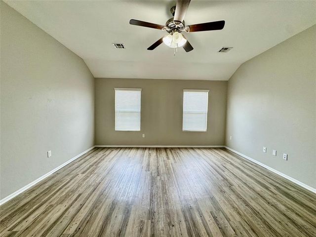 1895 Bartlett Drive, Newcastle, OK 73065