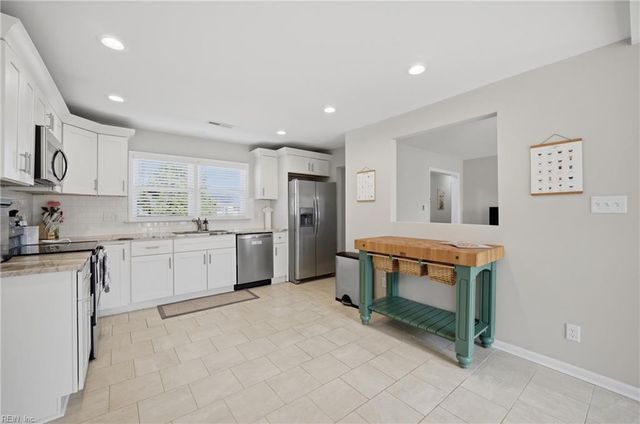 3841 Colonial PW, Virginia Beach, VA 23452