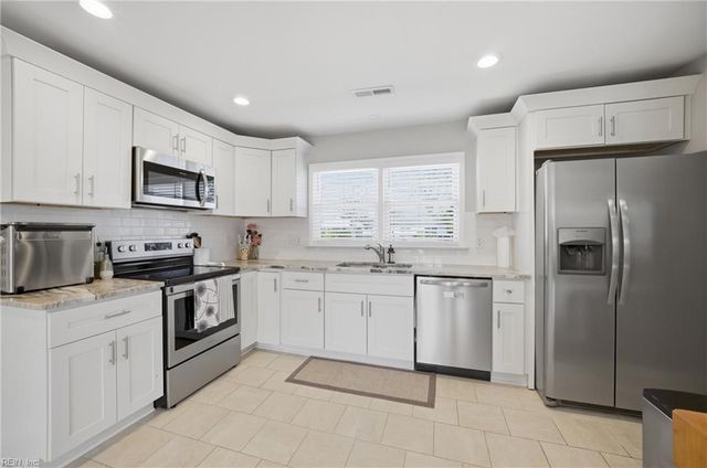 3841 Colonial PW, Virginia Beach, VA 23452