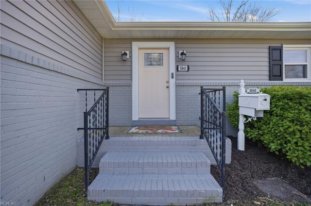 3841 Colonial PW, Virginia Beach, VA 23452