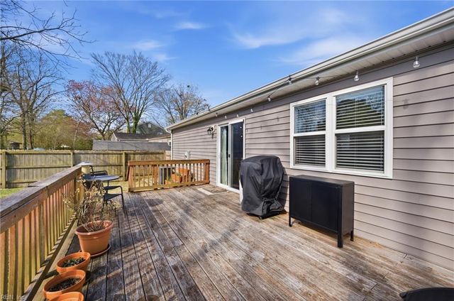 3841 Colonial PW, Virginia Beach, VA 23452