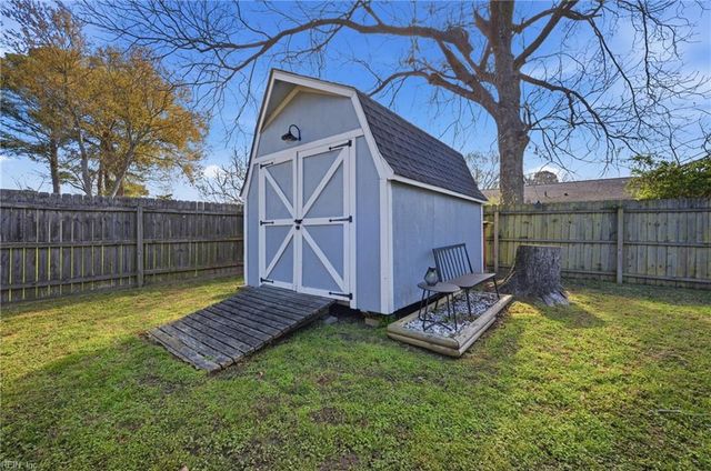 3841 Colonial PW, Virginia Beach, VA 23452