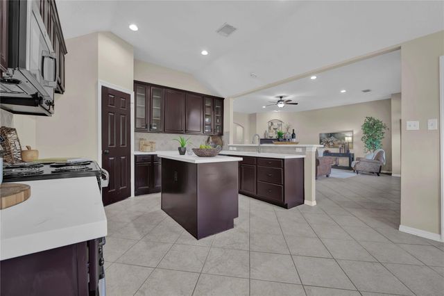 8506 Hunters Village Drive, Humble, TX 77346