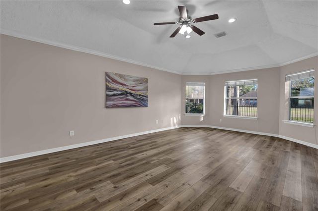 8506 Hunters Village Drive, Humble, TX 77346