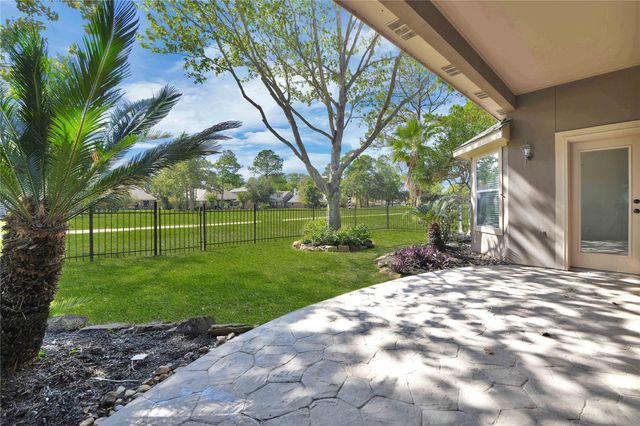 8506 Hunters Village Drive, Humble, TX 77346