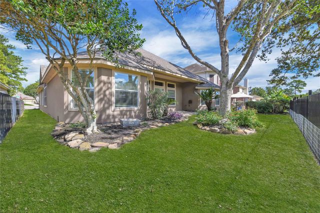 8506 Hunters Village Drive, Humble, TX 77346