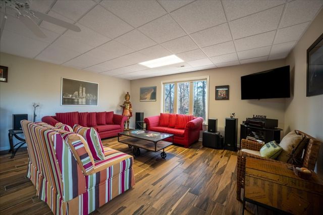 8 Marina Village Way, Salem, SC 29676