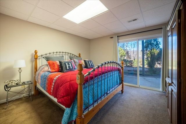 8 Marina Village Way, Salem, SC 29676